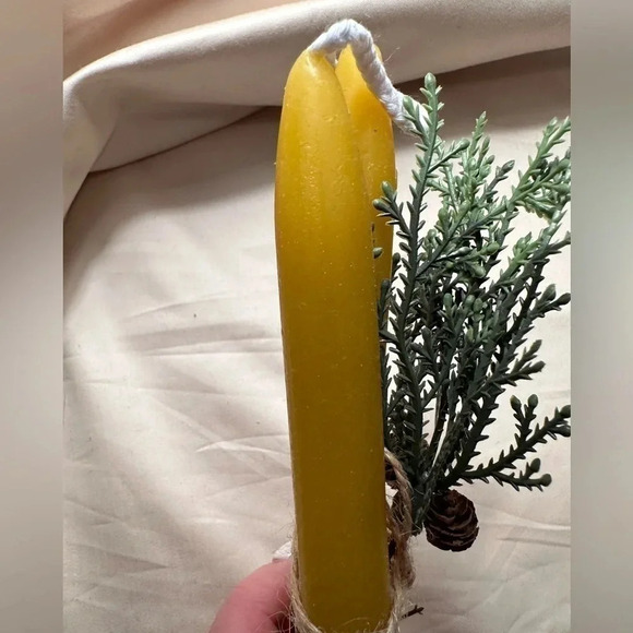 2 pillar wax candles - Picture 2 of 3